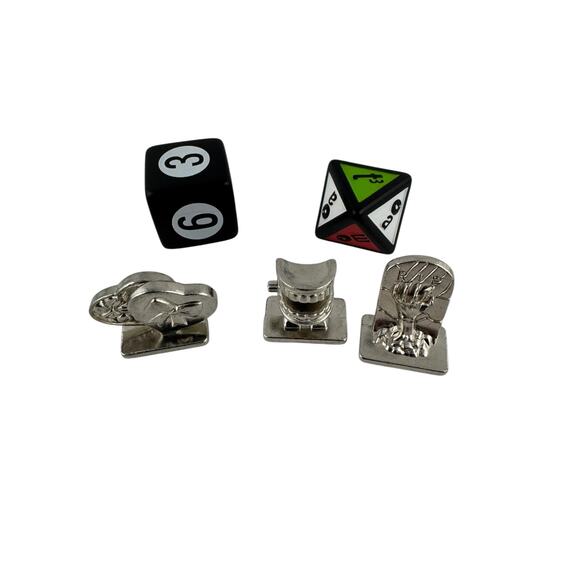 Movie Scene It 2nd Edition Replacement Parts Dice and 3 Tokens - Picture 1 of 3